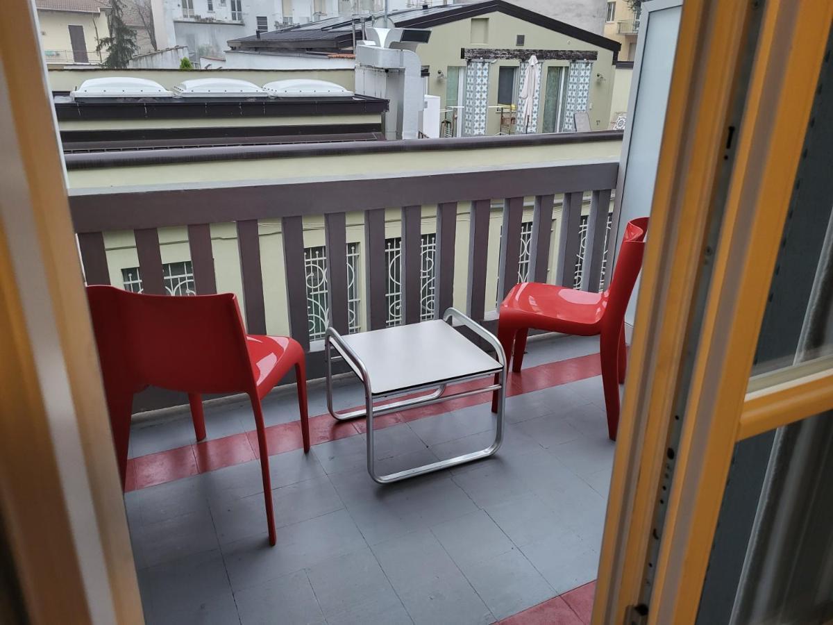 Alfieri Guest House แวร์เชลลี ภายนอก รูปภาพ